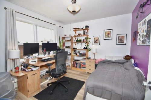 6315 Tower Road, Sechelt, BC - Indoor Photo Showing Office