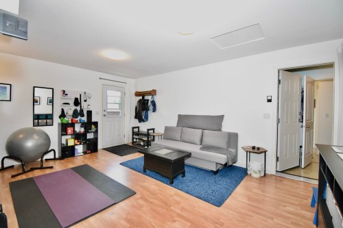 6315 Tower Road, Sechelt, BC - Indoor