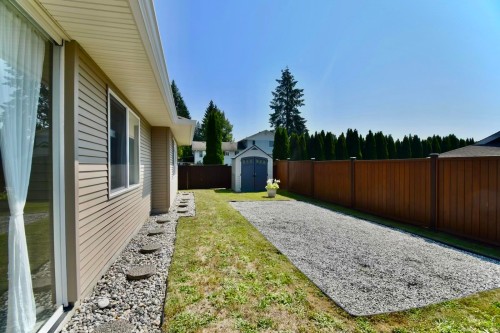 6315 Tower Road, Sechelt, BC - Outdoor