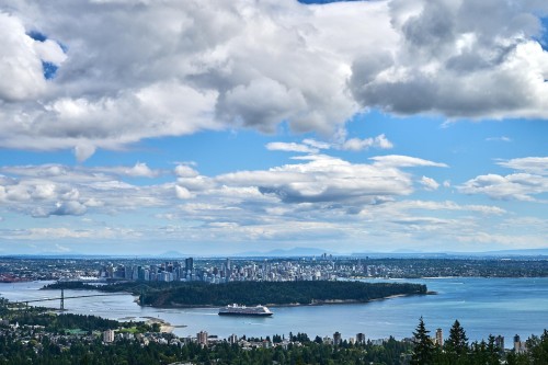 PH1-2210 Chippendale Road  West Vancouver, BC V7S 3J4