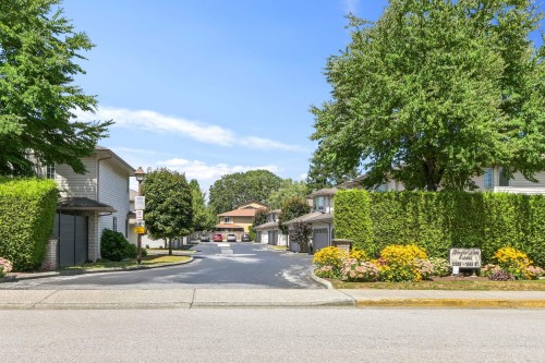 32-12268 189a Street  Pitt Meadows, BC V3Y 2M7