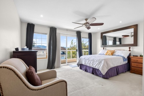 1252 Dewar Way, Port Coquitlam, BC - Indoor Photo Showing Bedroom
