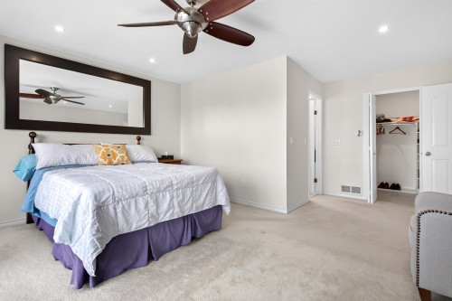 1252 Dewar Way, Port Coquitlam, BC - Indoor Photo Showing Bedroom
