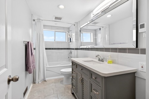 1252 Dewar Way, Port Coquitlam, BC - Indoor Photo Showing Bathroom