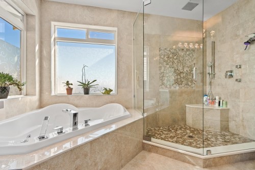 1408 Strawline Hill Street, Coquitlam, BC - Indoor Photo Showing Bathroom