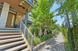 237-2060 Curling Road  North Vancouver, BC V7P 0E1