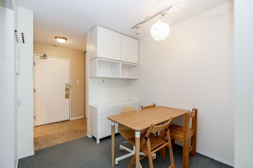 302-830 E. 7Th Avenue, Vancouver, BC - Indoor