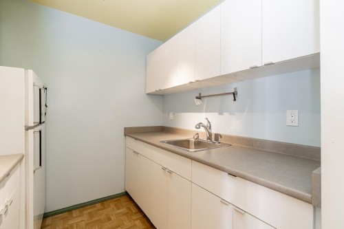 302-830 E. 7Th Avenue, Vancouver, BC - Indoor Photo Showing Kitchen