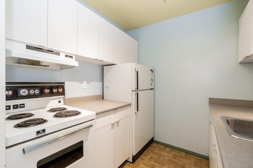 302-830 E. 7Th Avenue, Vancouver, BC - Indoor Photo Showing Kitchen