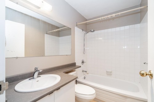 302-830 E. 7Th Avenue, Vancouver, BC - Indoor Photo Showing Bathroom