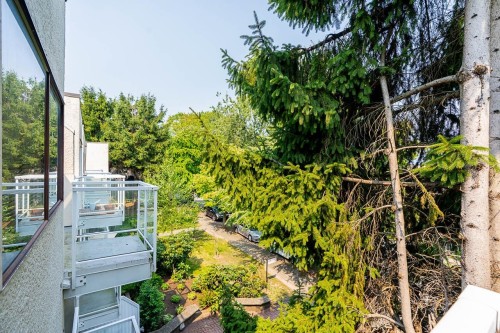 302-830 E. 7Th Avenue, Vancouver, BC - Outdoor