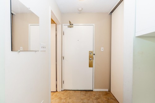 302-830 E. 7Th Avenue, Vancouver, BC - Indoor Photo Showing Other Room