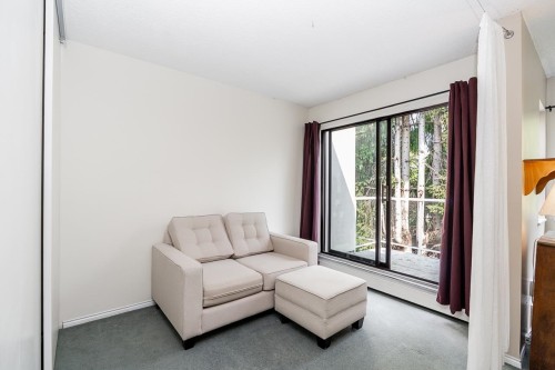 302-830 E. 7Th Avenue, Vancouver, BC - Indoor