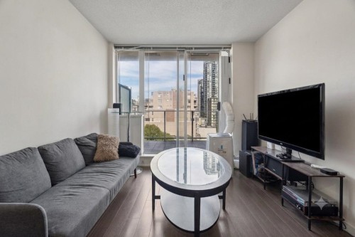 703-1325 Rolston Street  Vancouver, BC V6B 0M2