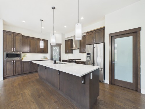 3501 Bishop Place, Coquitlam, BC - Indoor Photo Showing Kitchen With Upgraded Kitchen