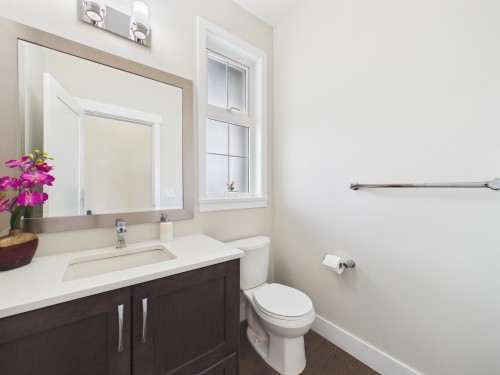 3501 Bishop Place, Coquitlam, BC - Indoor Photo Showing Bathroom