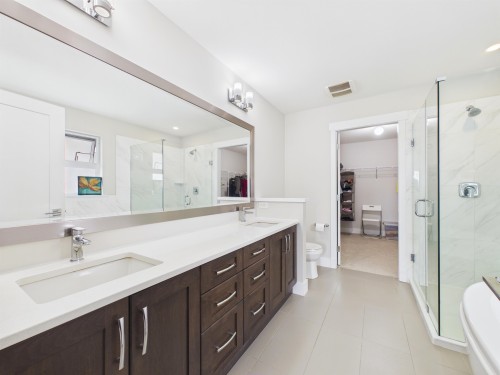 3501 Bishop Place, Coquitlam, BC - Indoor Photo Showing Bathroom