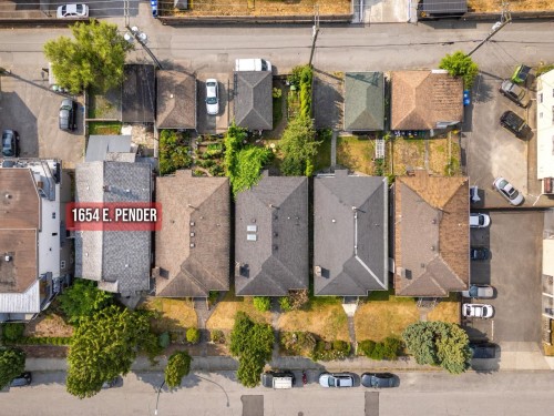 1654 Pender Street E, Vancouver, BC - Outdoor With View