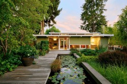 1715 68th Avenue W Vancouver, BC V6P 2V9