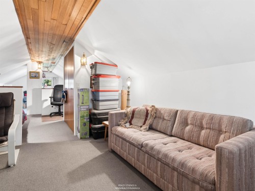 461 18Th Avenue W, Vancouver, BC - Indoor
