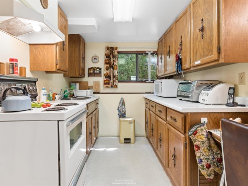 461 18Th Avenue W, Vancouver, BC - Indoor Photo Showing Kitchen