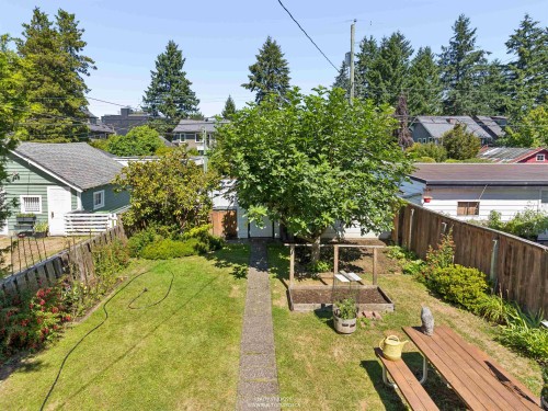 461 18Th Avenue W, Vancouver, BC - Outdoor