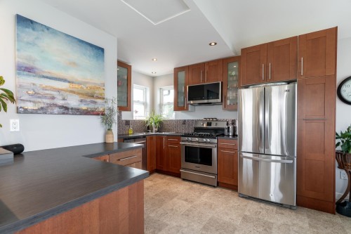 14-3871 River Road Road W, Delta, BC - Indoor Photo Showing Kitchen