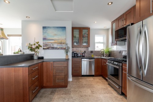 14-3871 River Road Road W, Delta, BC - Indoor Photo Showing Kitchen