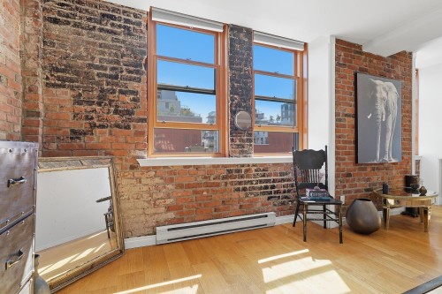 403-233 Abbott Street  Vancouver, BC V6B 2K7