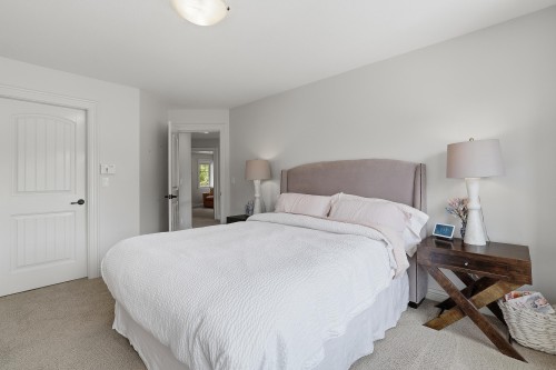 1225 Burkemont Place, Coquitlam, BC - Indoor Photo Showing Bedroom