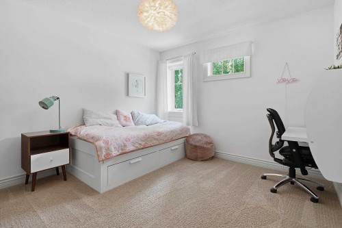 1225 Burkemont Place, Coquitlam, BC - Indoor Photo Showing Bedroom