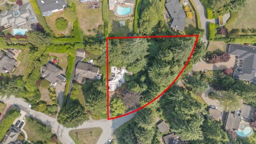 410 Eastcot Road  West Vancouver, BC V7S 1E2