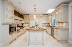 1535 Rockcress Place  Coquitlam, BC V3E 2Y1