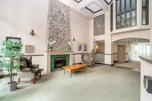 103-3625 Windcrest Drive, North Vancouver, BC - Indoor With Fireplace