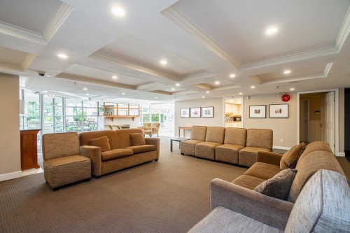 103-3625 Windcrest Drive, North Vancouver, BC - Indoor