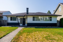 333 21 Street  North Vancouver, BC V7L 3B9