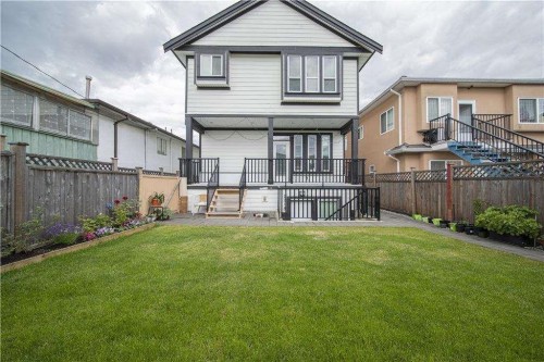 2216 Mannering Avenue, Vancouver, BC - Outdoor