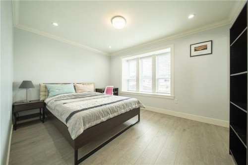 2216 Mannering Avenue, Vancouver, BC - Indoor Photo Showing Bedroom