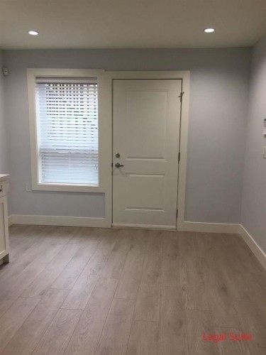 2216 Mannering Avenue, Vancouver, BC - Indoor Photo Showing Other Room