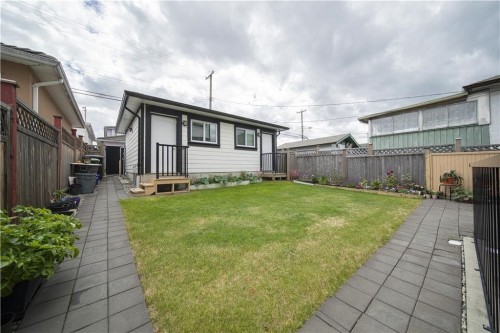 2216 Mannering Avenue, Vancouver, BC - Outdoor