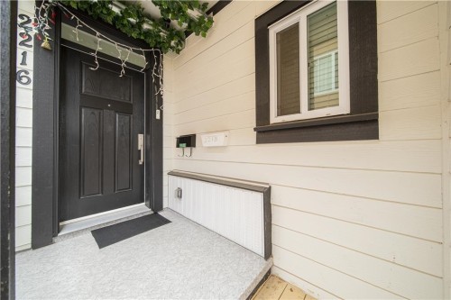 2216 Mannering Avenue, Vancouver, BC - Outdoor With Exterior