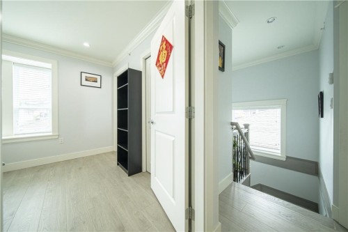 2216 Mannering Avenue, Vancouver, BC - Indoor Photo Showing Other Room