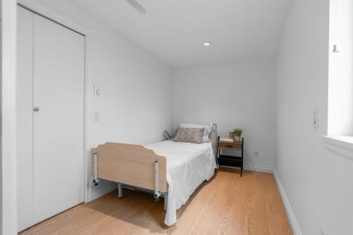 2617 Turner Street, Vancouver, BC - Indoor Photo Showing Bedroom