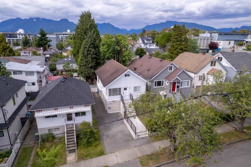 2617 Turner Street, Vancouver, BC - Outdoor With Facade With View