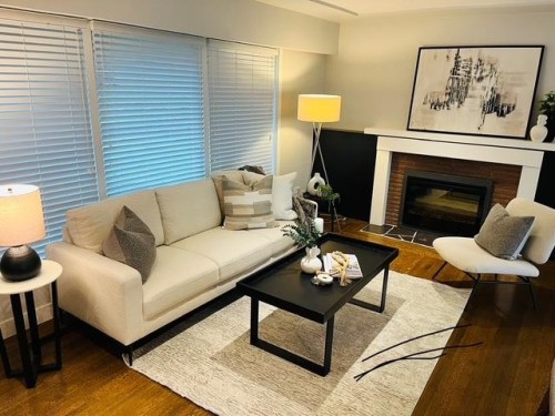1314 Thomas Avenue, Coquitlam, BC - Indoor Photo Showing Living Room With Fireplace