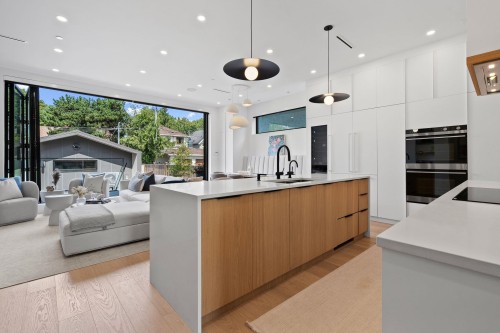 2987 40Th Avenue W, Vancouver, BC 
