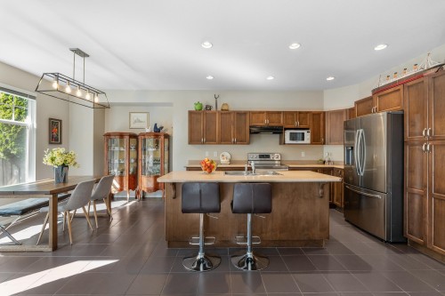 6 Alder Drive, Port Moody, BC - Indoor Photo Showing Kitchen