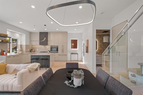 2236 5Th Avenue E, Vancouver, BC - Indoor