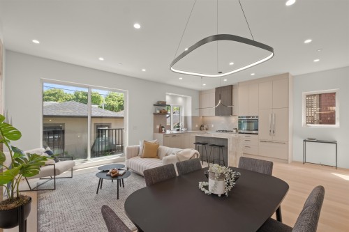 2236 5Th Avenue E, Vancouver, BC - Indoor
