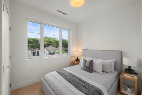 2236 5Th Avenue E, Vancouver, BC - Indoor Photo Showing Bedroom